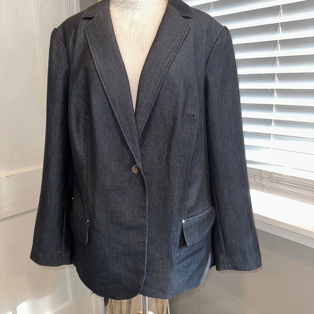size 16 Roz&Ali Women's blue jean like blazer
